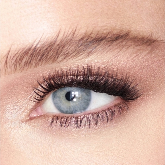 Charlotte Tilbury Eyes To Mesmerize .23oz Star Gold Long Lasting Eyeshadow Pot - Picture 7 of 16